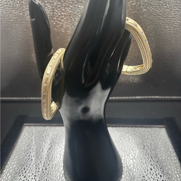 Gold Square Bangles - Picture 9 of 10